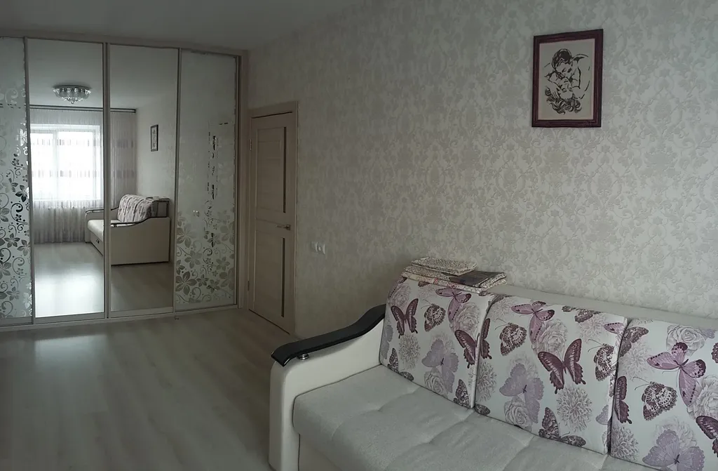 Чистая квартира рядом со сквером