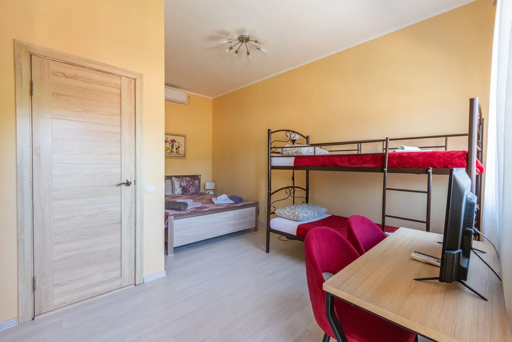 Квартира Комната — аренда посуточно в Малореченское