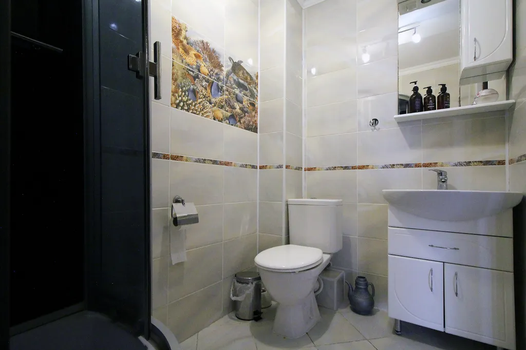 Большая трешка рядом с ТРЦ Mega Alma-Ata