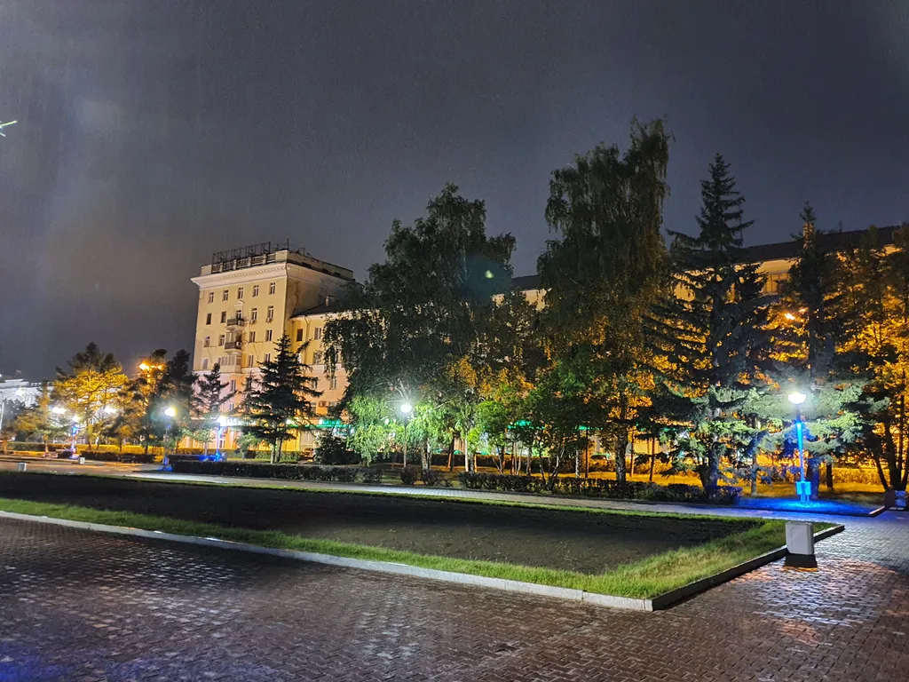 Просторная квартира в центре у сквера и фонтана на пл. Советов