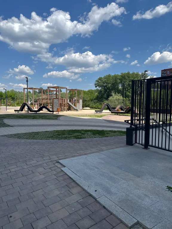 Потрясающая cтудия в центре с бaлконoм нa 14 этаже