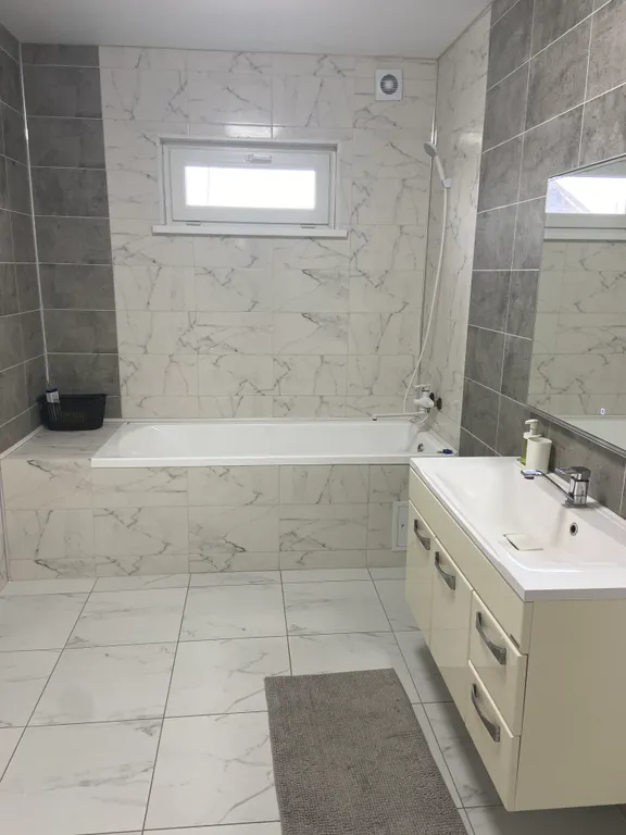 Коттедж Уютный новый дом в центре города — Элиста