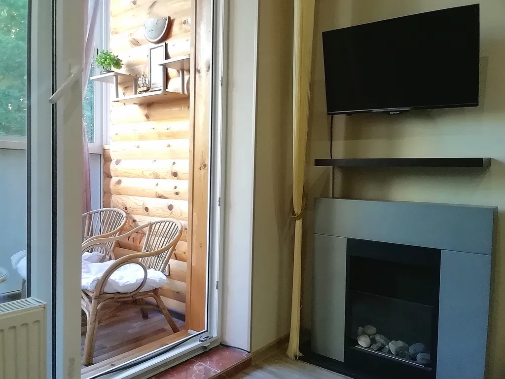 Квартира у моря, с видом на озеро и сосновый бор