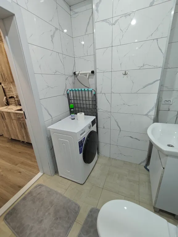 Просторная студия с новым ремонтом (№9)