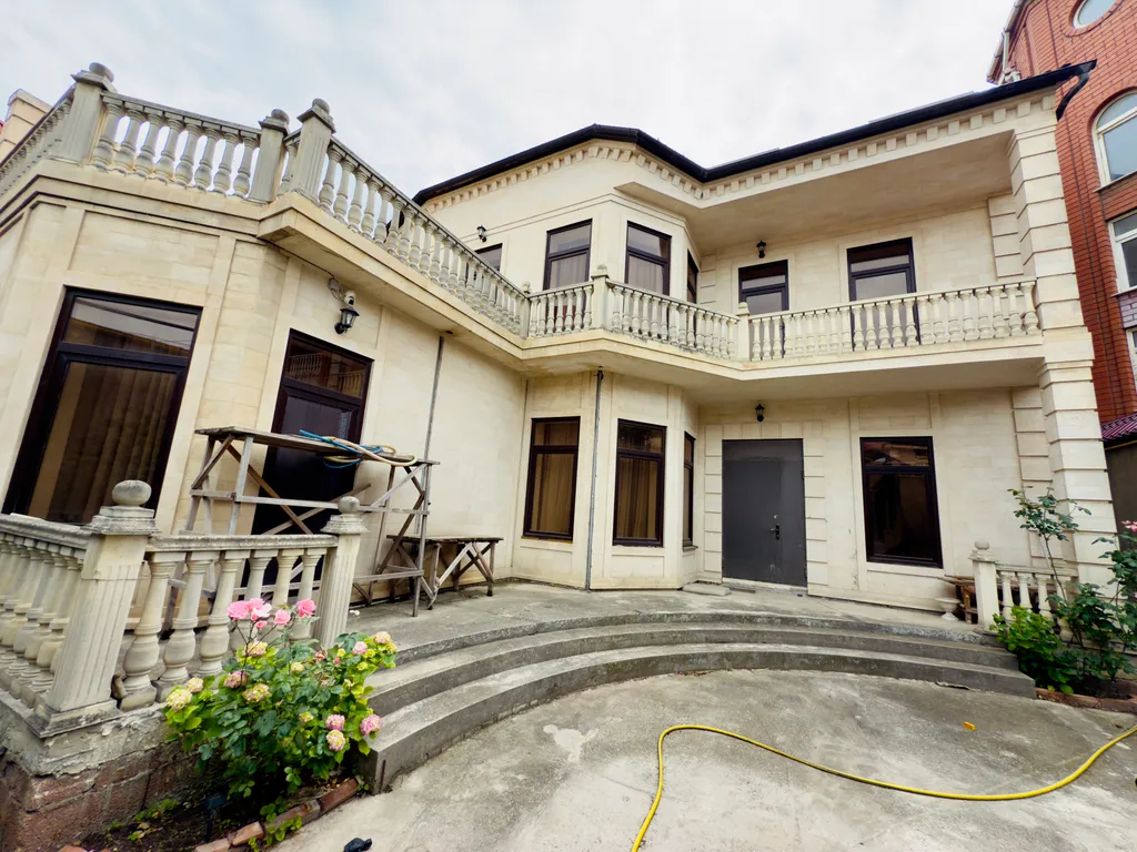 Коттедж Дом в центре — аренда посуточно в Махачкала