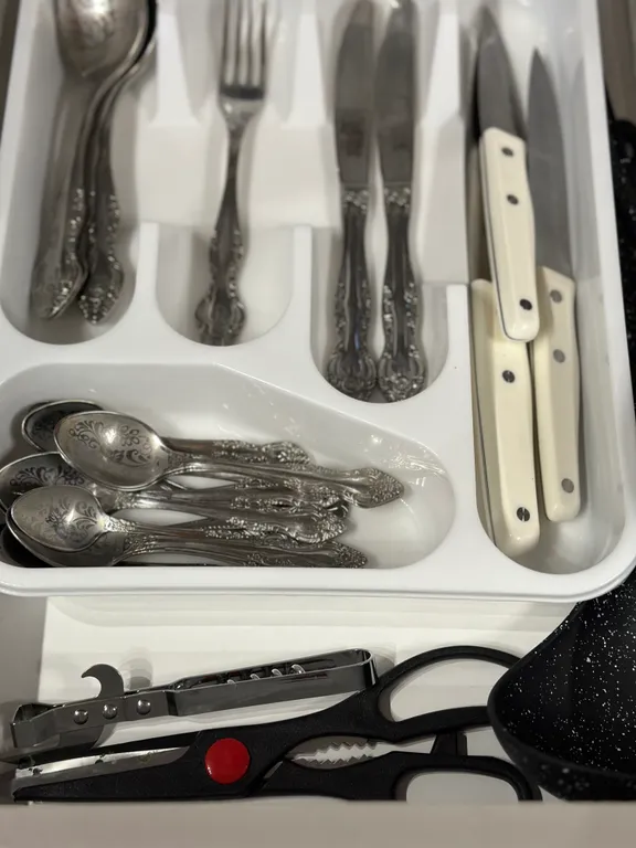 Коттедж Дом у озера с новогодней ёлкой и декором — Аннино