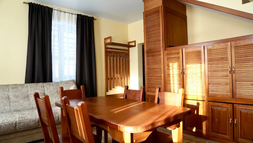 4-комнатный Дом