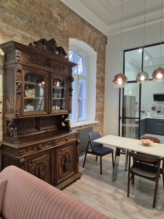 Трехуровневая квартира в историческом доме в центре города