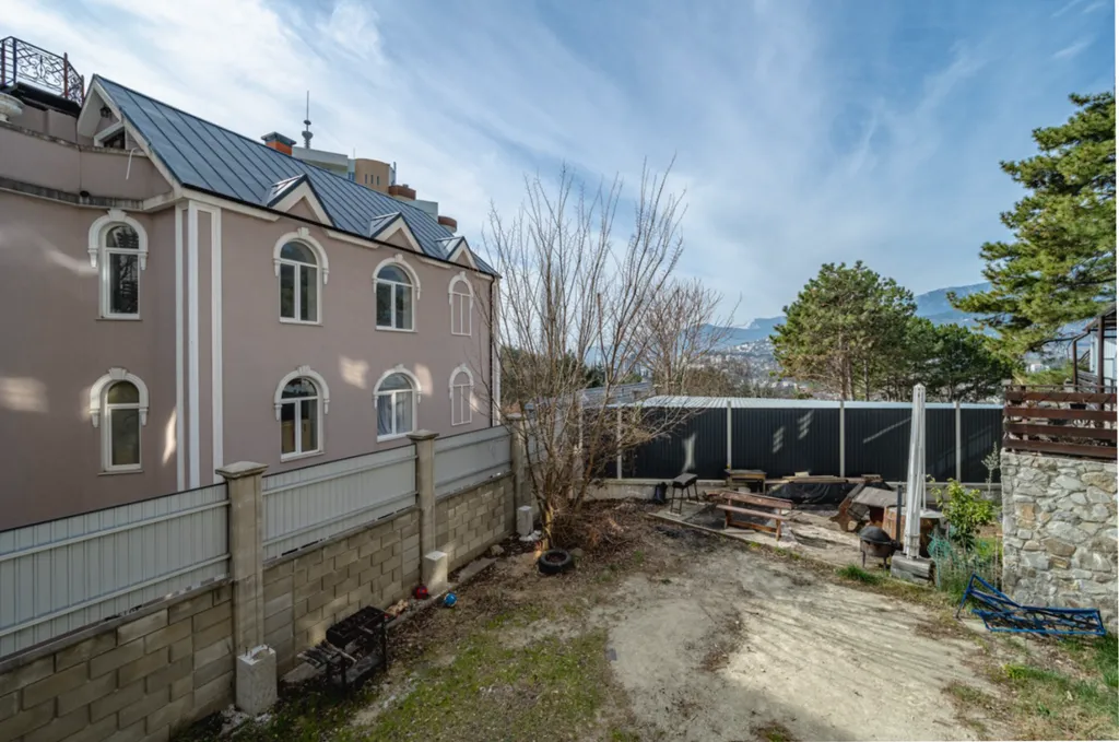 Двухэтажная квартира «отдых у ручья» со своей террасой и мангалом