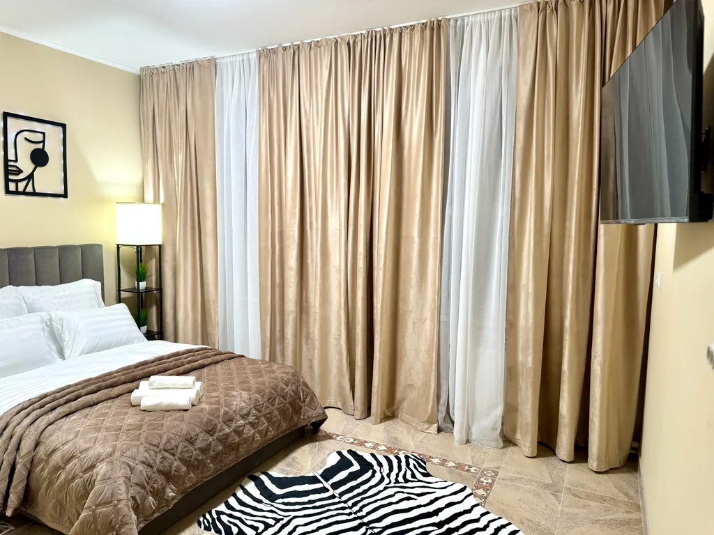 Двухместный улучшенный номер с 1 кроватью (1)