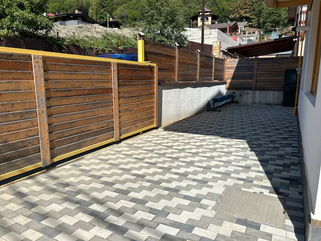 Шале с бассейном