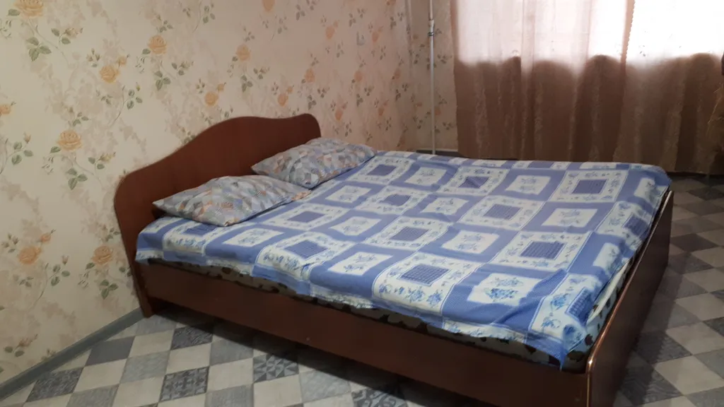 Квартира эконом класса в центре — аренда посуточно в Саратов