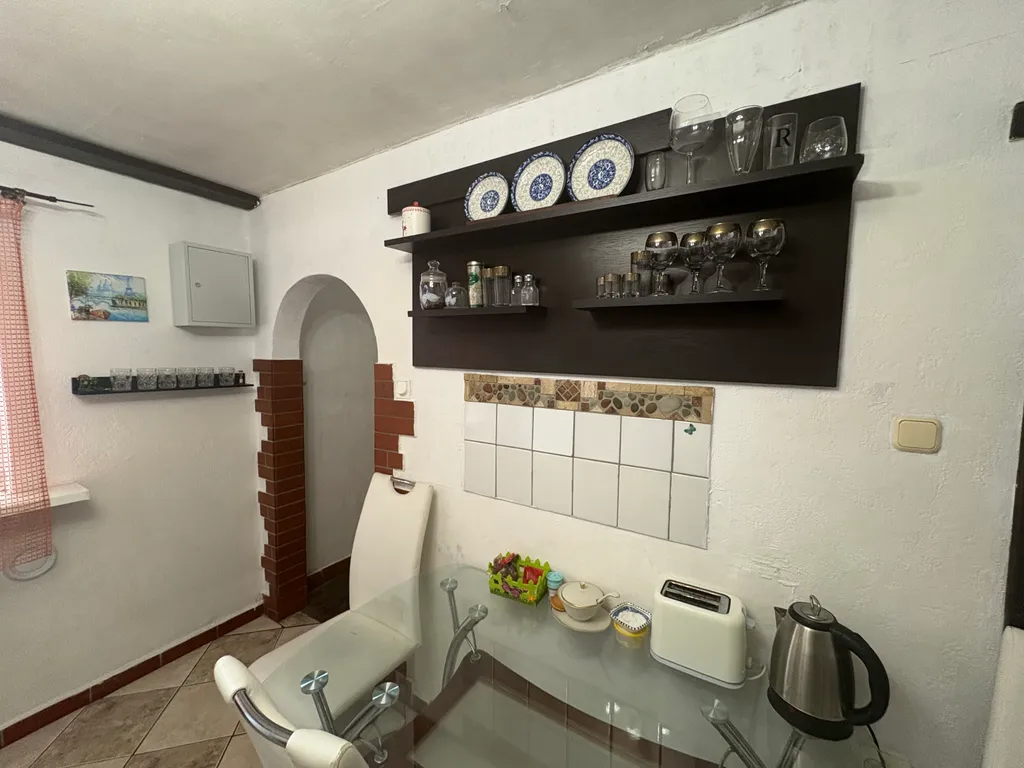 Дом с камином со столетней историей: город и море удобная развязка