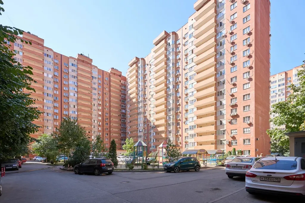 Квартира Просторная двухкомнатная квартира возле стадиона Краснодар — Краснодар