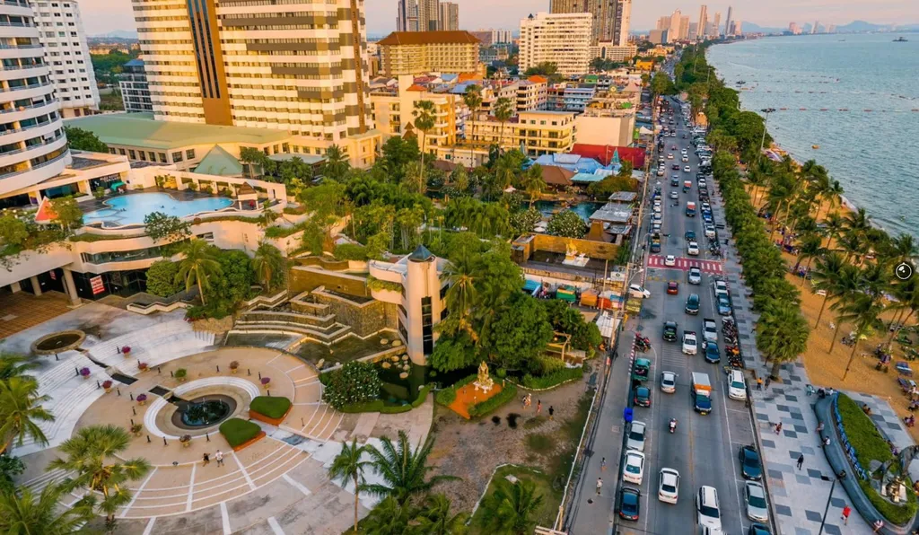 Студия с фронтальным видом на море