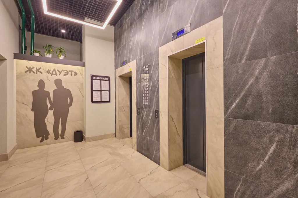 Тюльпаны & солнце: стильная 1-комнатная квартира в современном доме