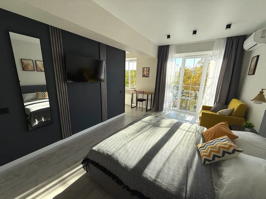 Французский балкон с видом на Псковский Кремль