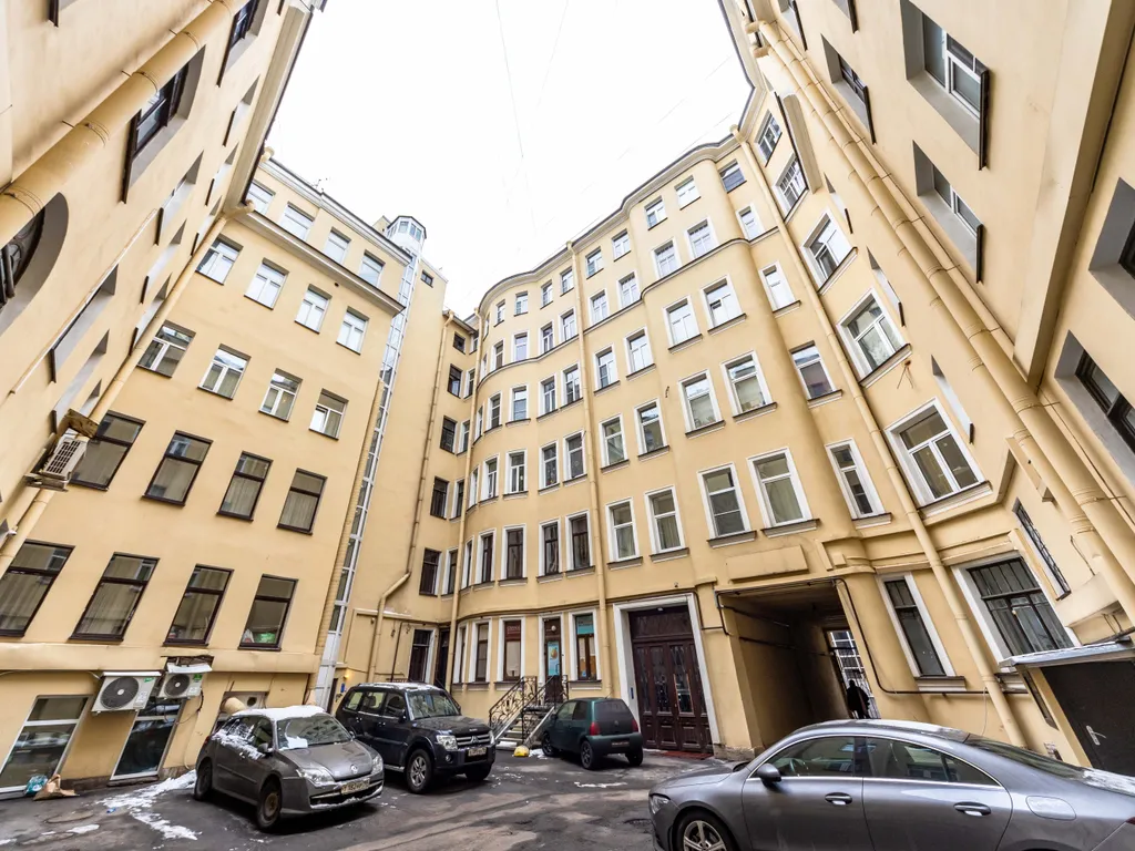 Большая квартира в самом центре города