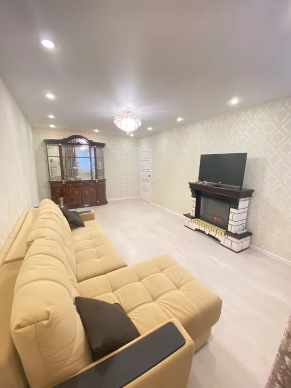 К вашим услугам, большая и светлая квартира в ЖК Летняя Резиденция