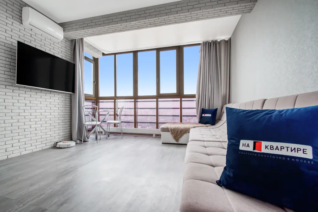 Апартамент с панорамным видом на Сколковской