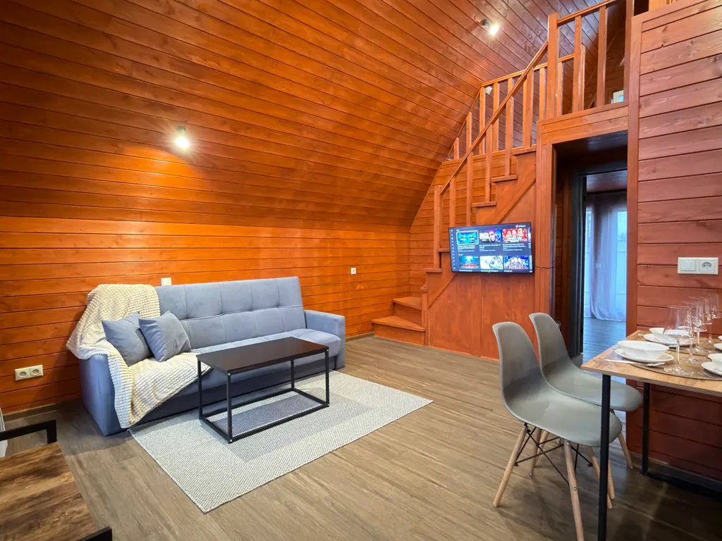 Уютный домик А-Фрейм с террасой и мангальной зоной