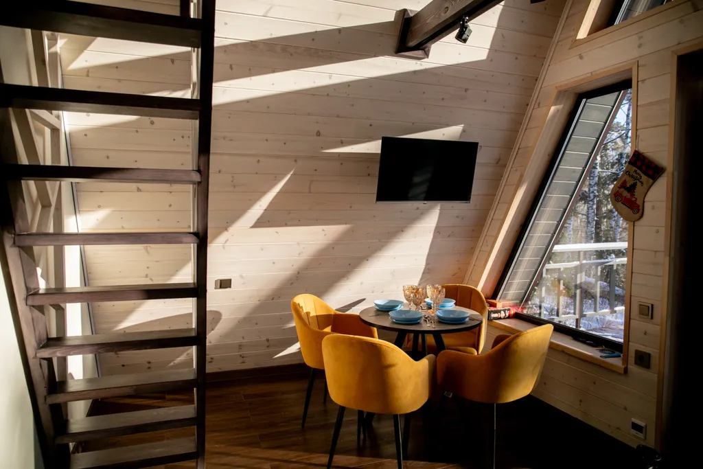 Уютный домик Серый A-Frame с террасой