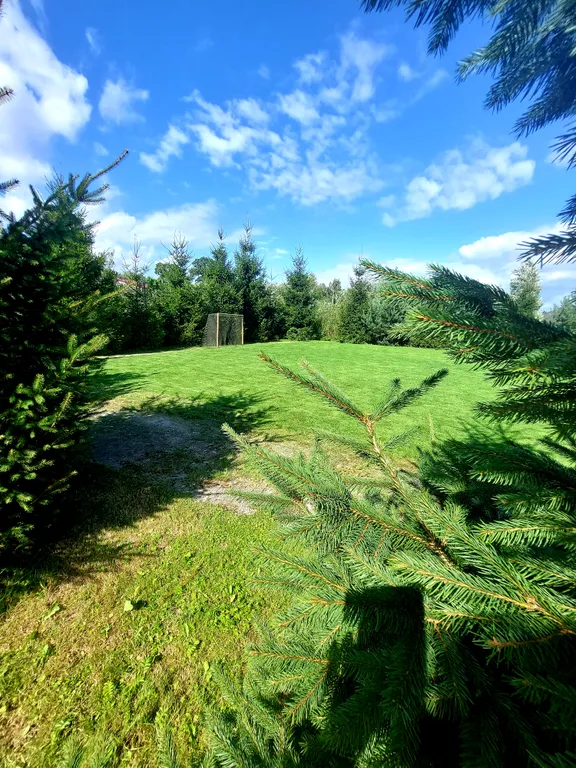 Большой коттедж у озера