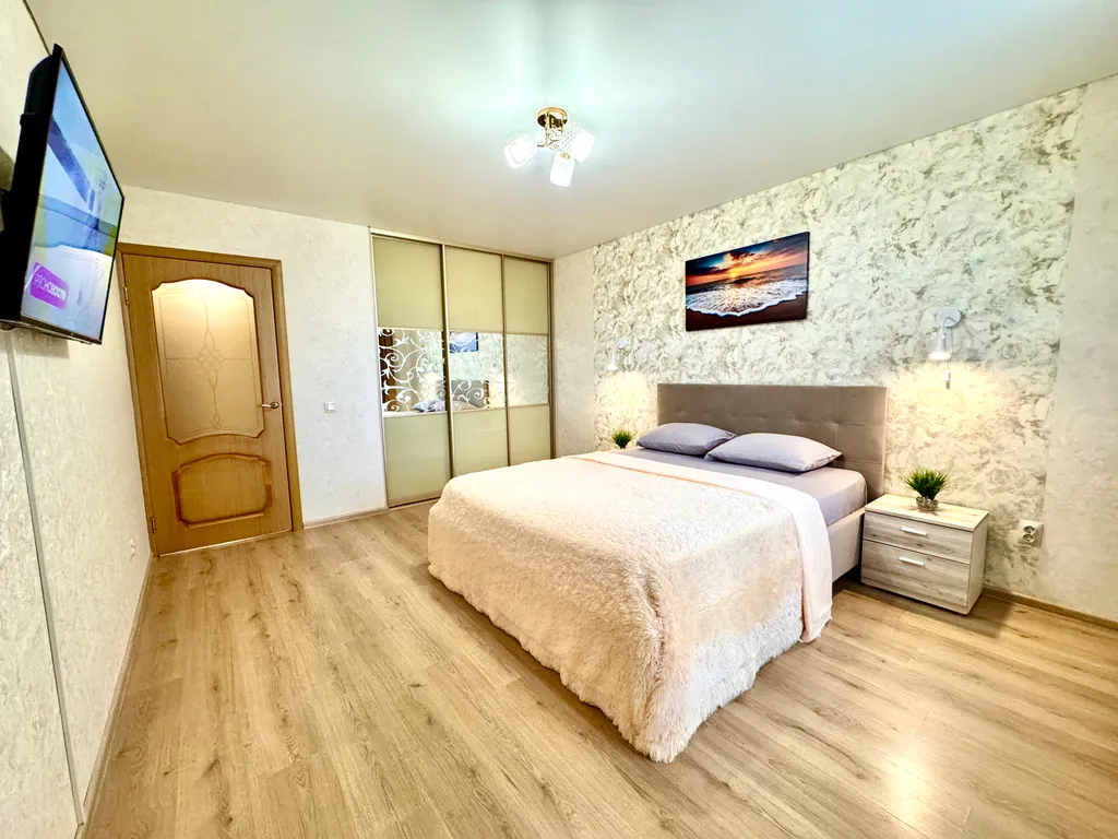 Красивая, уютная квартира в новом доме рядом с ТЦ "Космопорт"