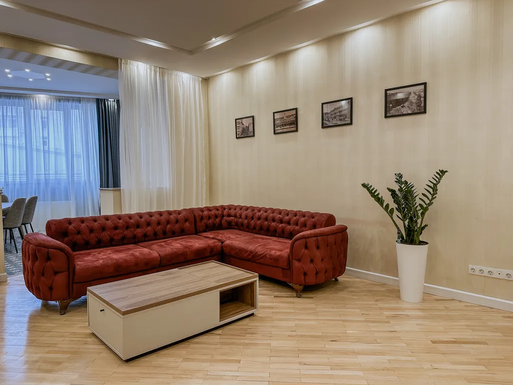 Лафамилия Тбилиси на площади Свободы