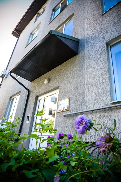 Тихие уютные апартаменты на склоне у озера