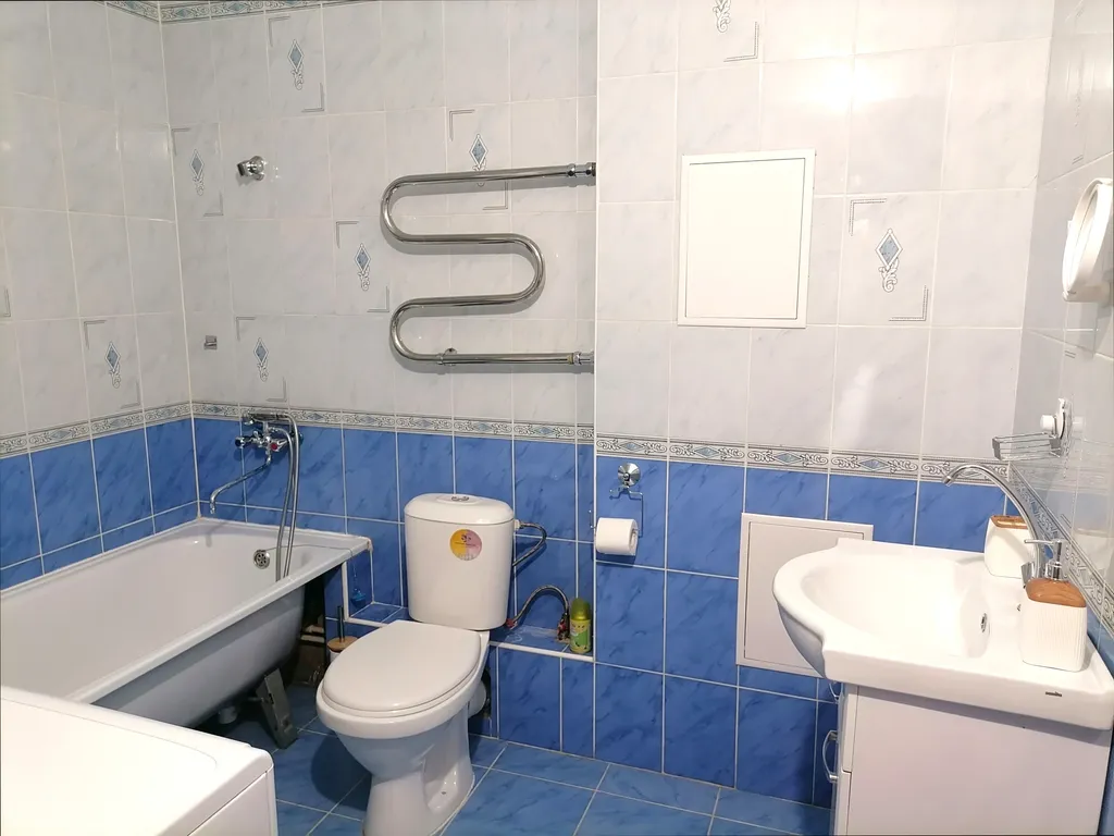 Евродвушка с качелью на берегу Ангары