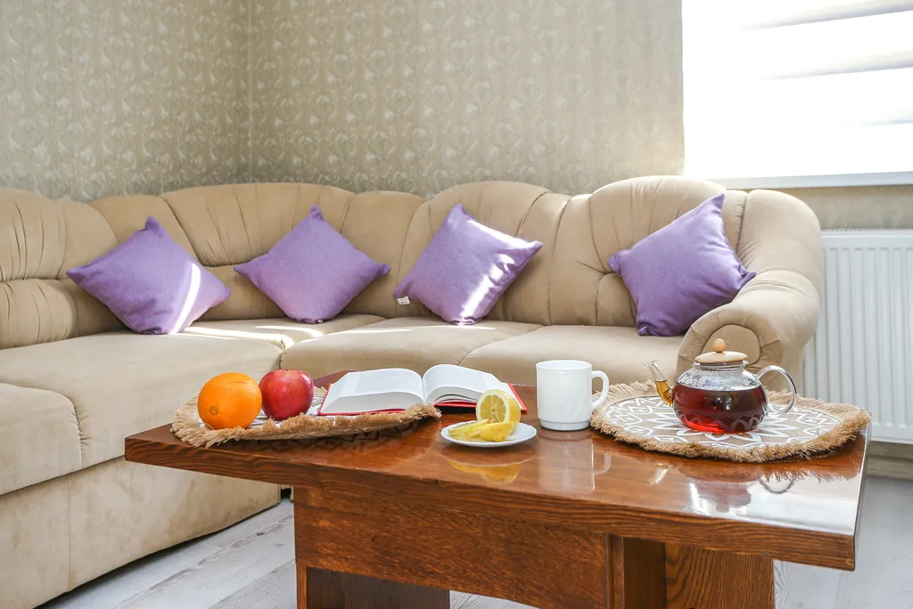 Светлая двухкомнатная квартира в тихом зелёном районе