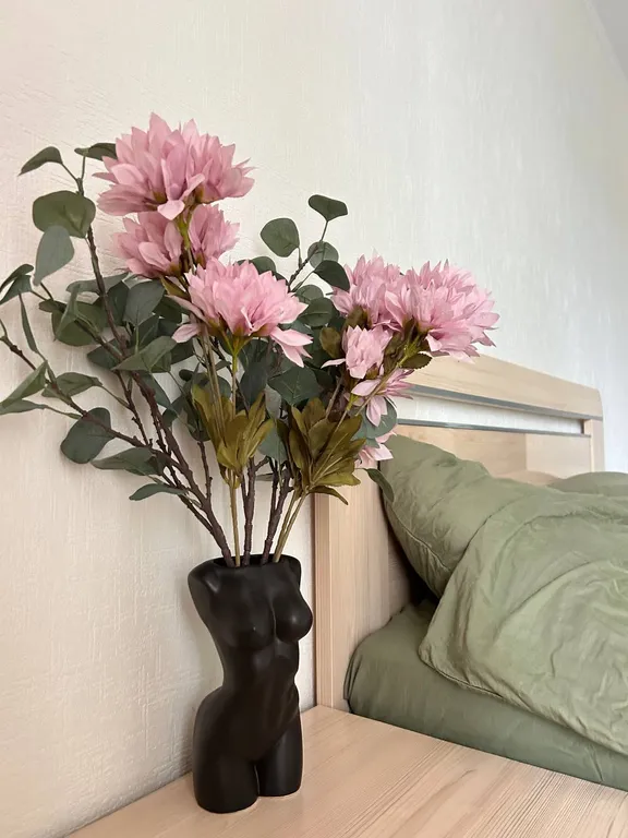 Двухкомнатная просторная квартира в стильном районе