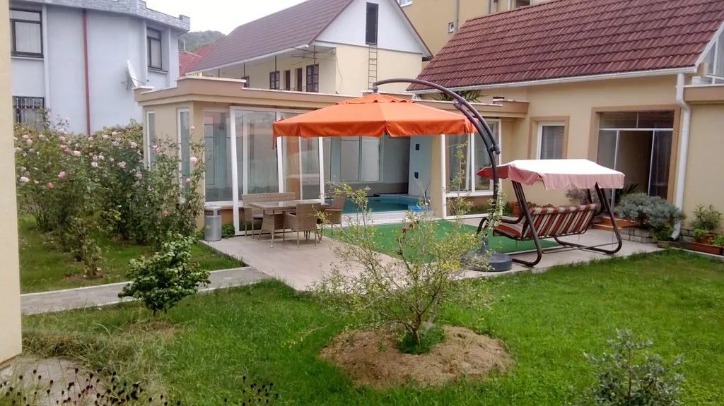 Дом у моря для приятного отдыха в любое время года (круглогодичный бассейн)