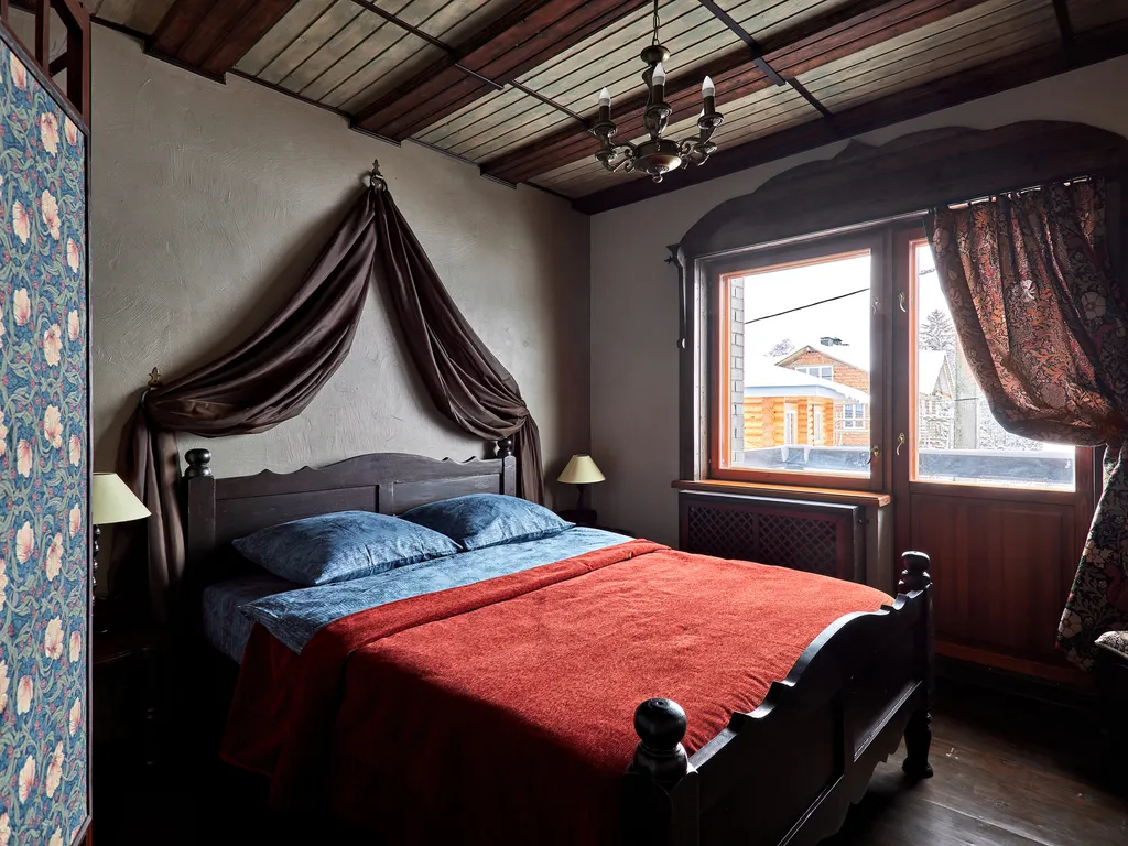 Готический замок Гранат Альдога