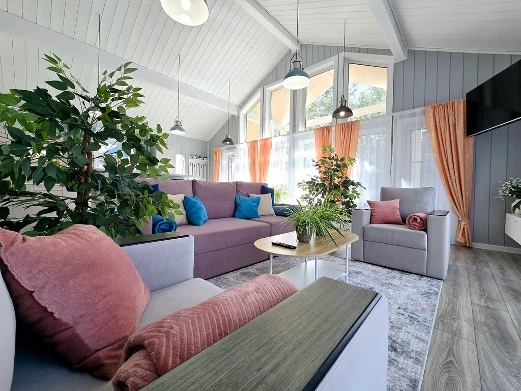 Семейный релакс-дом у реки с баней