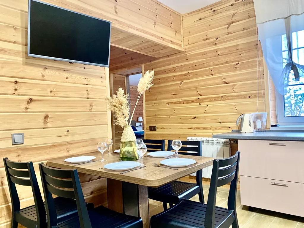 Апартамент С, Семейный