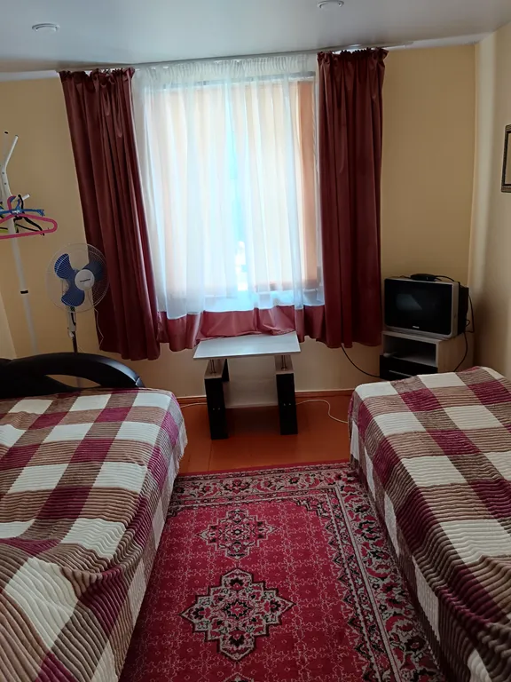 Квартира Комната в гостевом доме на 3 человек в 800 метров от озера — аренда посуточно в Яровое