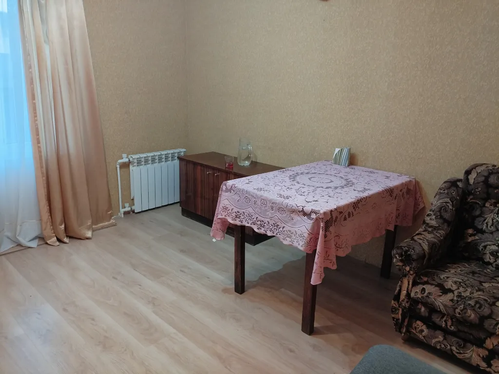 Комната в доме у родника за 3 продольной магистралью