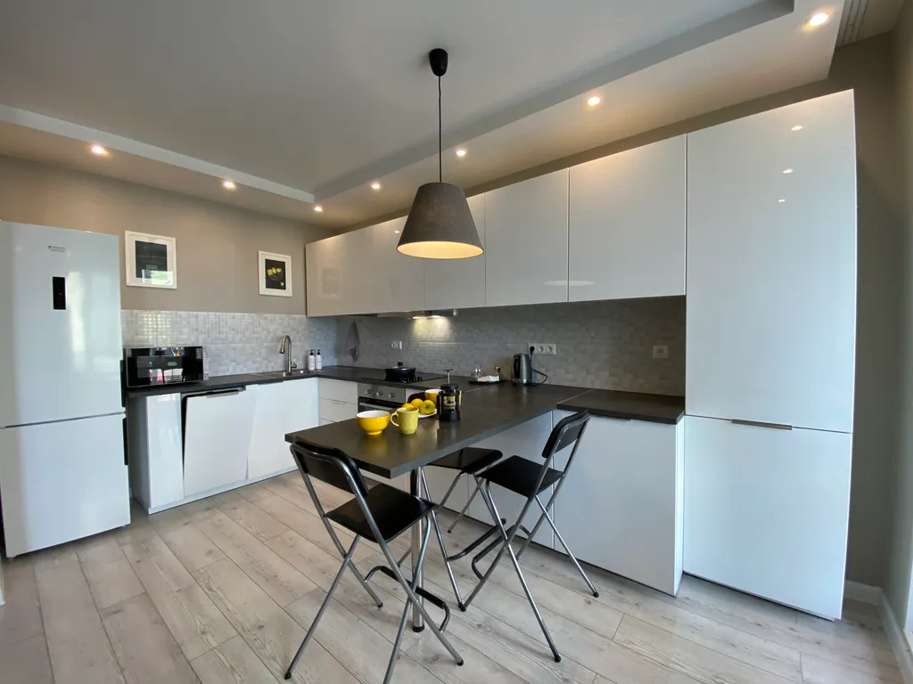 Прекрасная светлая квартира в тихом центре