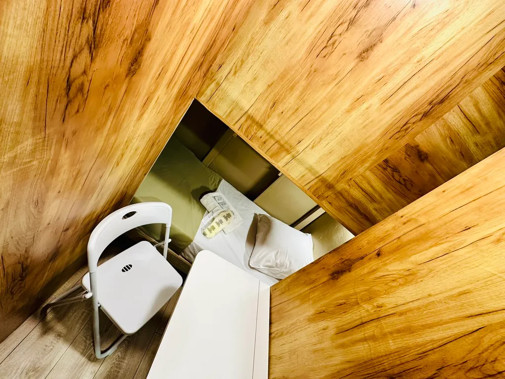 Капсула одноместная без окна. Удобства общие на этаже