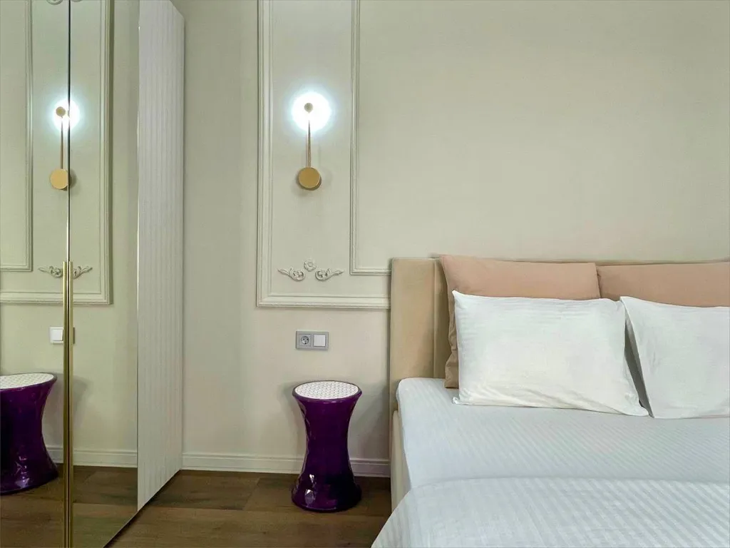 Квартира с панорамным окном в самом центре