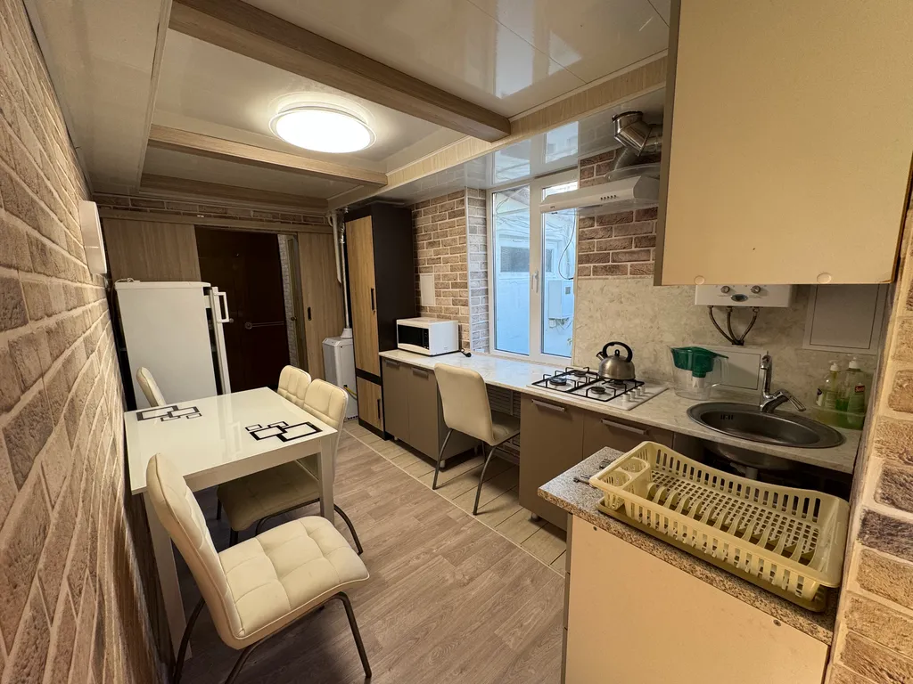 Коттедж Трёхкомнатный дом со своей территорией и автопарковкой, рядом море — Геленджик