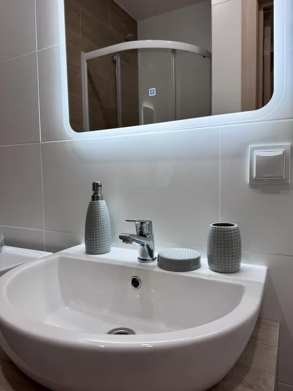 Красивая квартира с видом на озеро