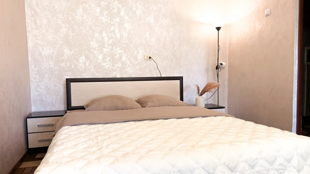 Уютная 1-комнатная квартира с широкой кроватью