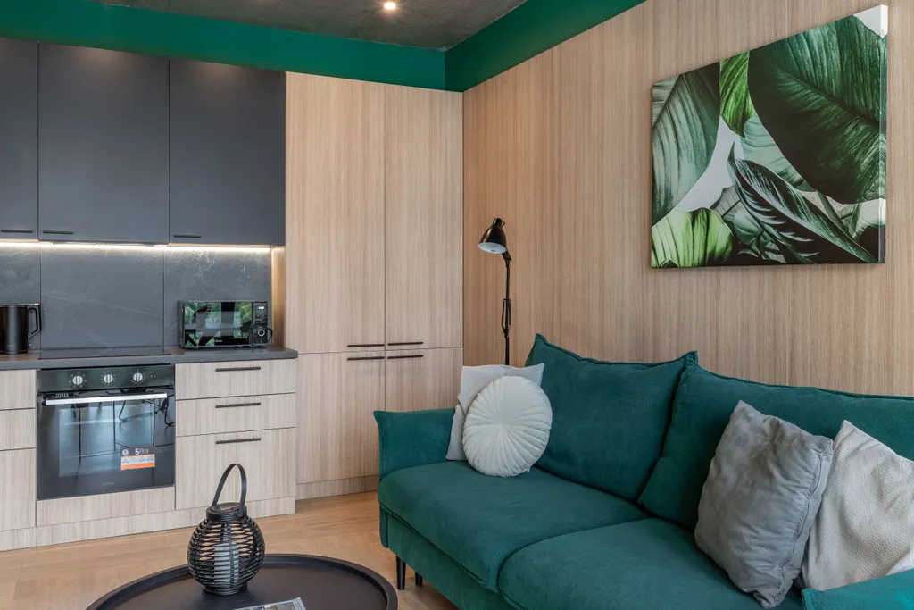 Дизайнерские апартаменты с видом на парк Челюскинцев