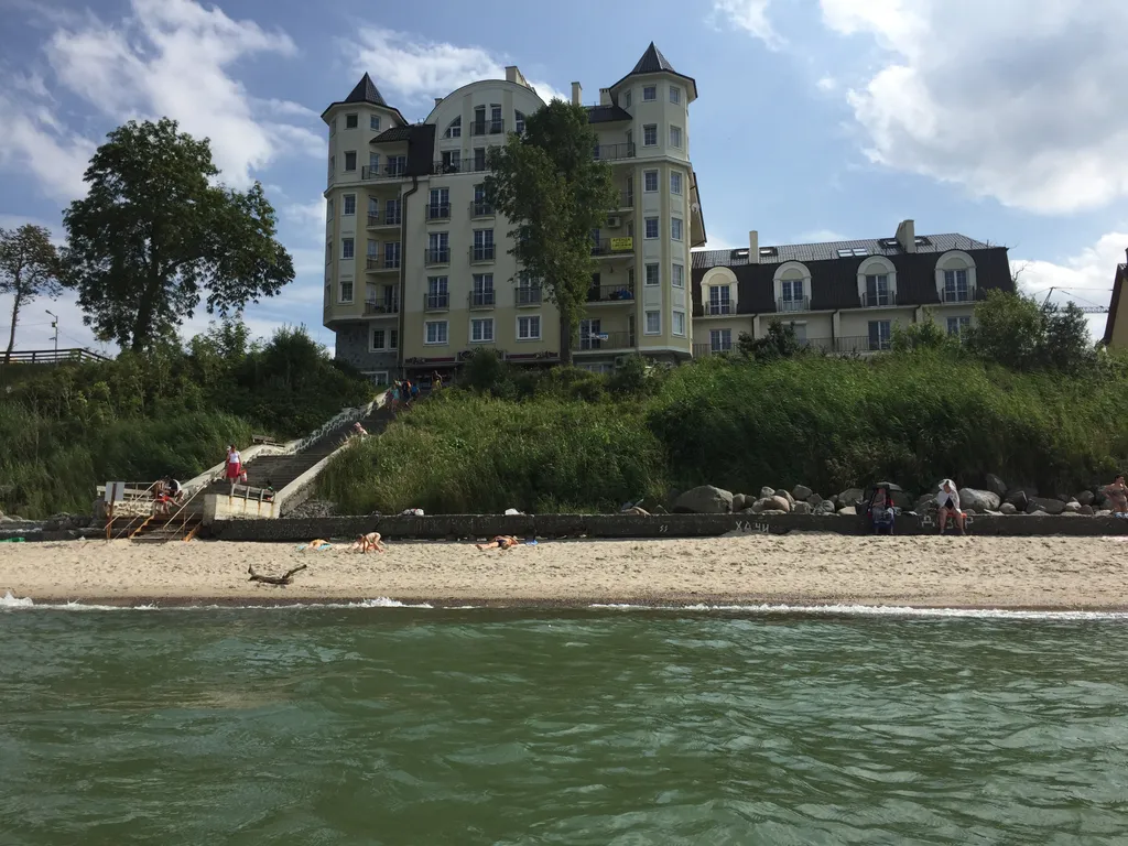 Апартамент белая волна с видом на море