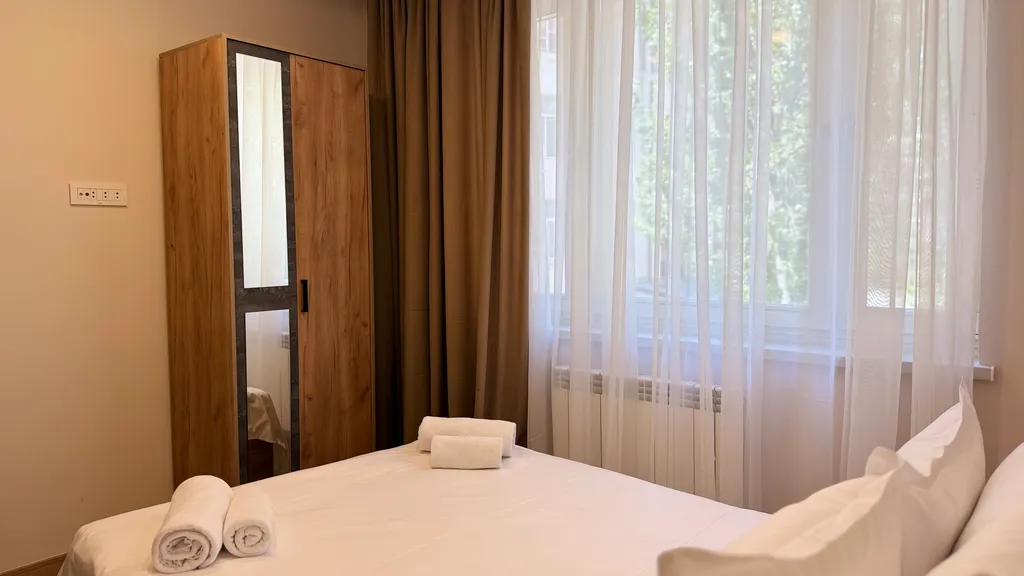 Уютная квартира с 2 спальнями в центре города рядом с Площадью