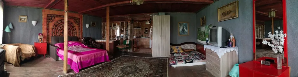 Деревенский дом с видом на озеро