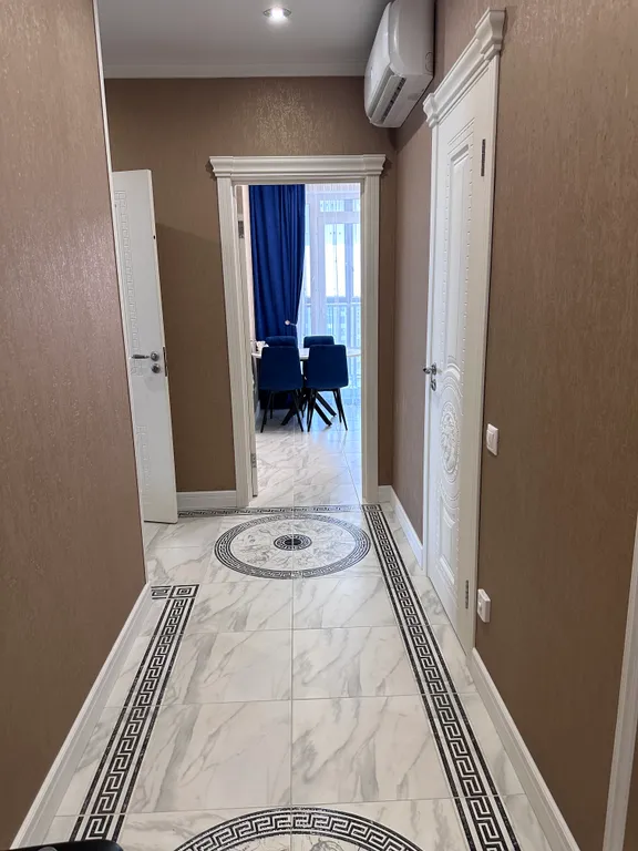 Уютная двухкомнатная квартира рядом с ТЦ Планета и Аквапарком